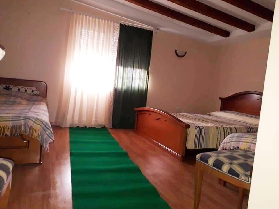 Vila Verd Korce Hotel Exterior photo